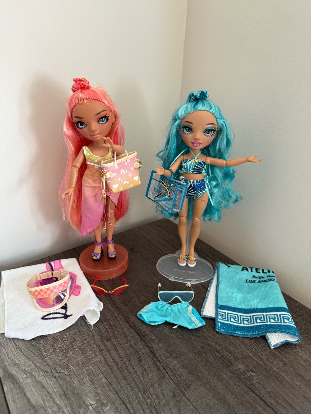 ☀️ Rainbow High Pacific Coast Simone Summers & Hali Capri Doll Lot ☀️